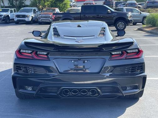 Carbon Flash Metallic 2024 Chevrolet Corvette Z06