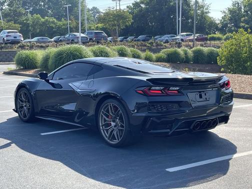 Carbon Flash Metallic 2024 Chevrolet Corvette Z06