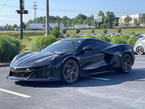 Carbon Flash Metallic 2024 Chevrolet Corvette Z06