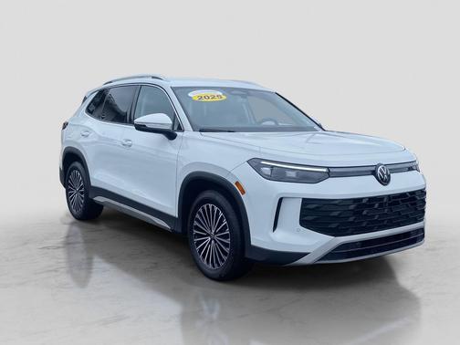 2025 Volkswagen Tiguan 2.0T S