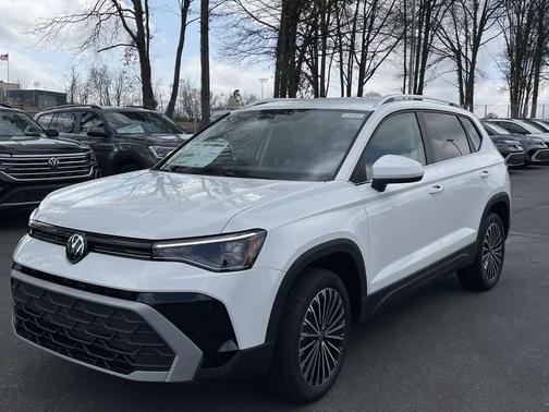 2026 Volkswagen Taos SE