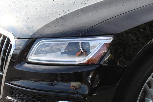 Mythos Black Metallic 2015 Audi Q5 3.0T Premium Plus