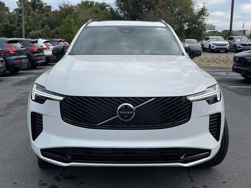 2026 Volvo XC90 B6 Ultra Dark Theme 6-Seater