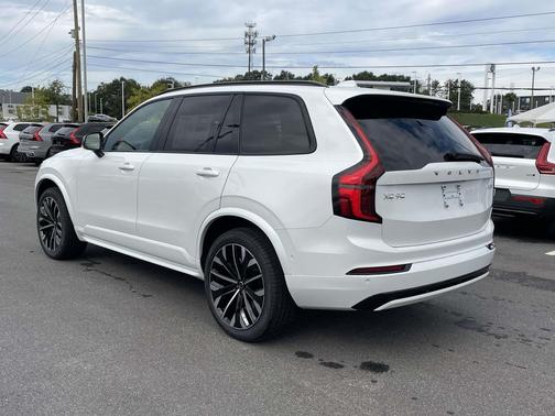 2026 Volvo XC90 B6 Ultra Dark Theme 6-Seater