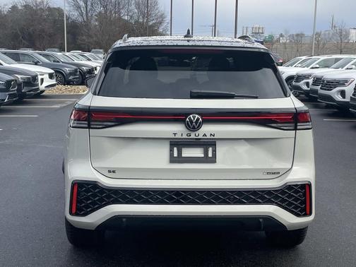 2026 Volkswagen Tiguan 2.0T SE R-Line Black 4MOTION