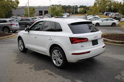 Ibis White 2018 Audi Q5 2.0T Premium Plus
