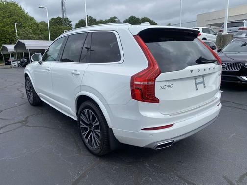 Crystal White Metallic 2020 Volvo XC90 T6 Momentum