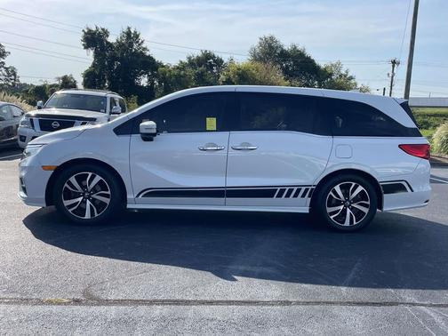 Platinum White Pearl 2020 Honda Odyssey Elite