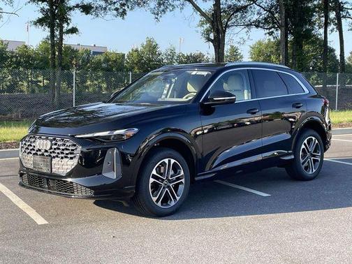 Mythos Black Metallic 2026 Audi Q5 Premium TFSI quattro S tronic