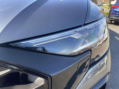 2026 Audi Q8 55 Premium Plus