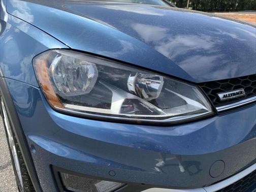 2017 Volkswagen Golf Alltrack TSI SE