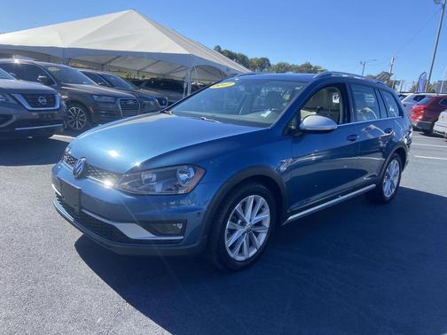 2017 Volkswagen Golf Alltrack TSI SE