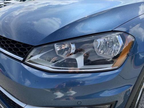 2017 Volkswagen Golf Alltrack TSI SE