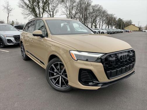 2025 Audi Q7 45 Premium Plus
