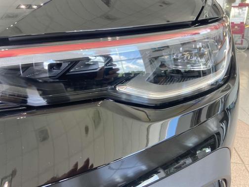 2025 Volkswagen Golf GTI 2.0T SE DSG