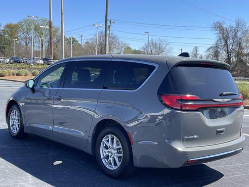 2025 Chrysler Pacifica L