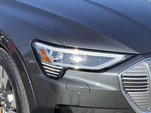 2021 Audi e-tron Premium