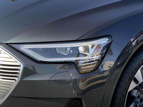 2021 Audi e-tron Premium
