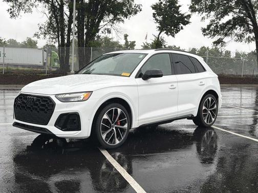 Ibis White 2023 Audi SQ5 3.0T Prestige