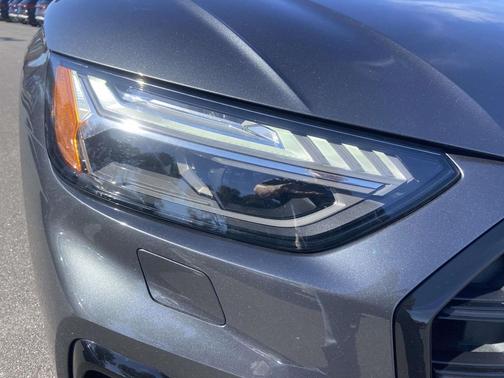 2023 Audi Q5 45 S line Prestige