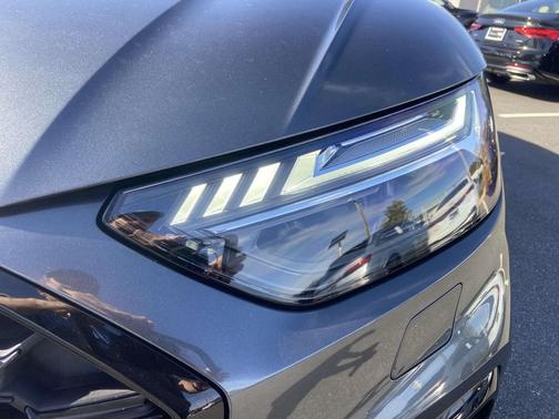 2023 Audi Q5 45 S line Prestige