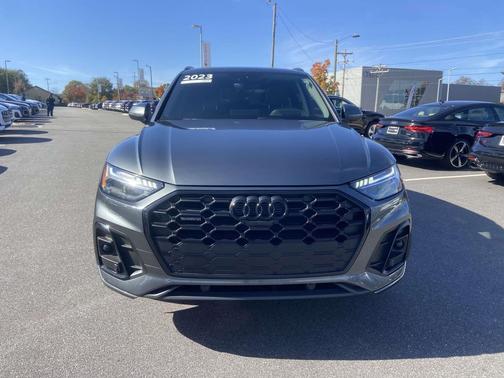 2023 Audi Q5 45 S line Prestige
