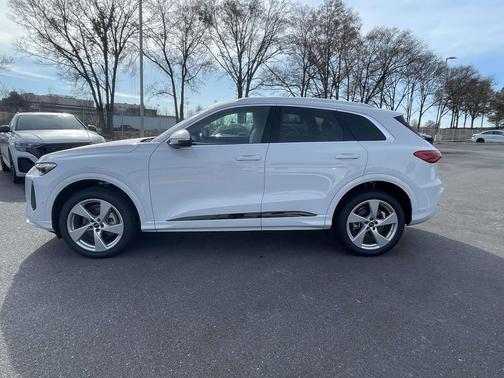 2025 Audi Q5 Premium Plus TFSI quattro S tronic