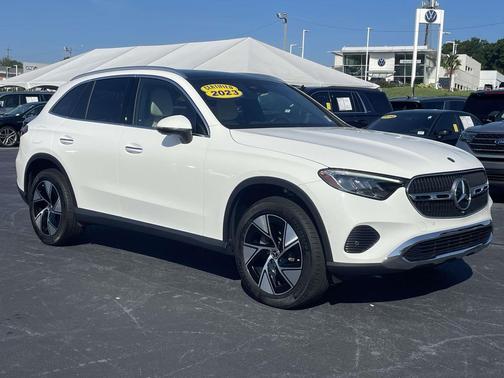 White 2023 Mercedes-Benz GLC 300 4MATIC