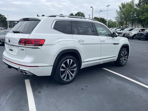 White 2022 Volkswagen Atlas 3.6L SEL Premium