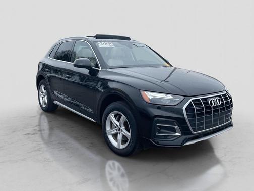 2022 Audi Q5 40 Premium