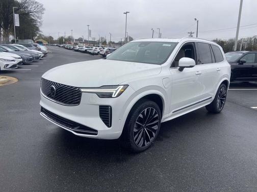 2026 Volvo XC90 Plug-In Hybrid T8 Plus 7-Seater