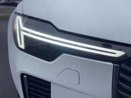 2026 Volvo XC90 Plug-In Hybrid T8 Plus 7-Seater