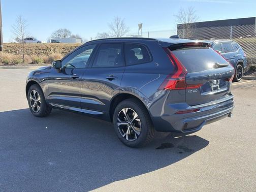 2026 Volvo XC60 B5 Core