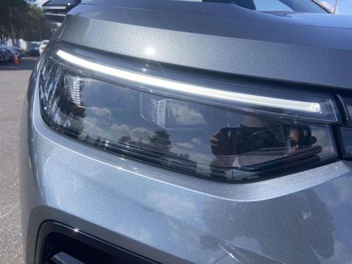 2025 Volkswagen Tiguan 2.0T SE R-Line Black