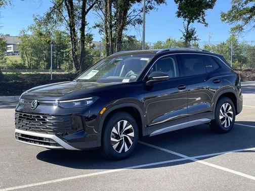 deep black pearl 2026 Volkswagen Tiguan 2.0T S