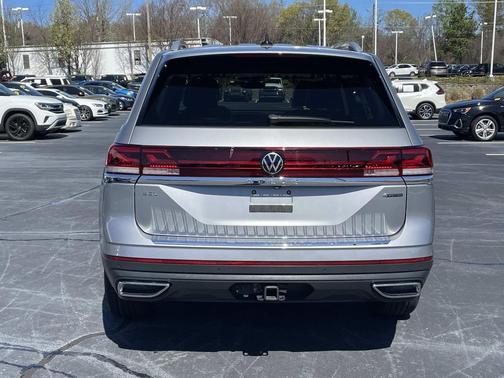 2024 Volkswagen Atlas 2.0T SEL