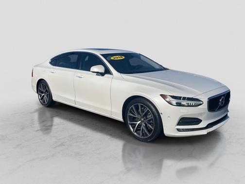 2018 Volvo S90 T5 Momentum