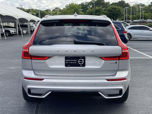Silver Dawn Metallic 2023 Volvo XC60 B5 Ultimate Dark Theme