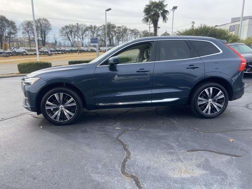 2023 Volvo XC60 B5 Plus Bright Theme