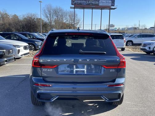 2026 Volvo XC60 B5 Core