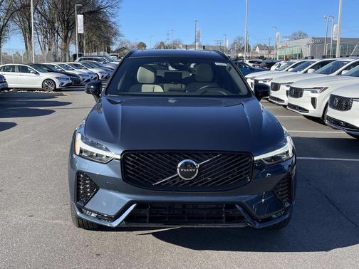 2026 Volvo XC60 B5 Core