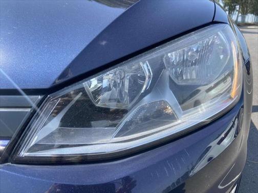 2016 Volkswagen e-Golf SE