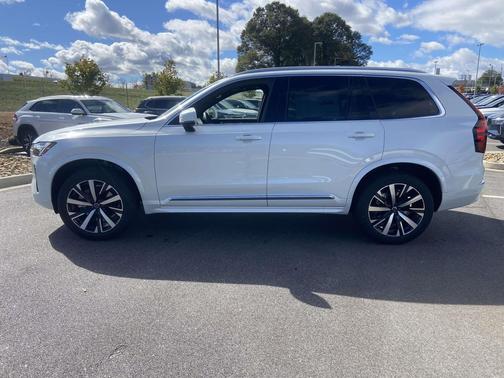 2026 Volvo XC90 B5 Core