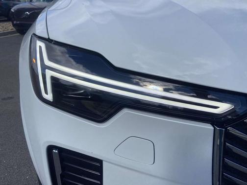 2026 Volvo XC90 B5 Core