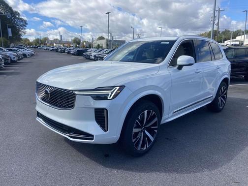 2026 Volvo XC90 B5 Core