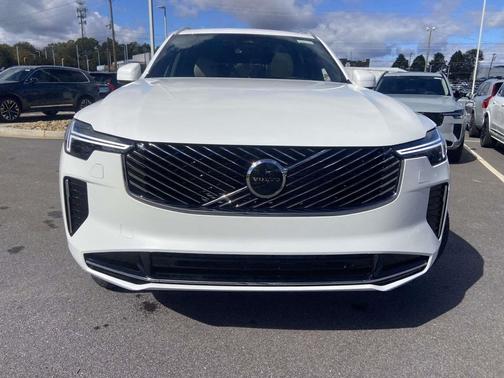 2026 Volvo XC90 B5 Core