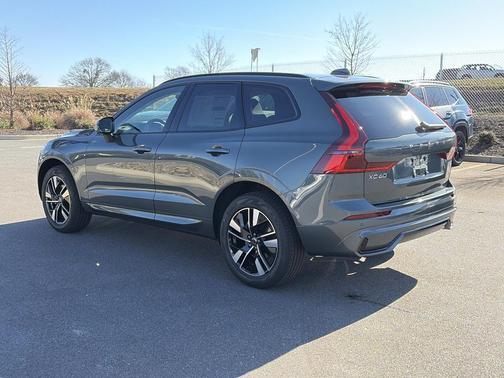 2026 Volvo XC60 B5 Core