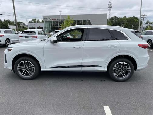 2025 Audi Q5 Premium Plus