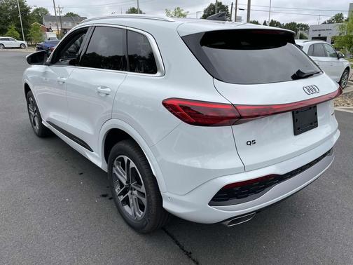 2025 Audi Q5 Premium Plus
