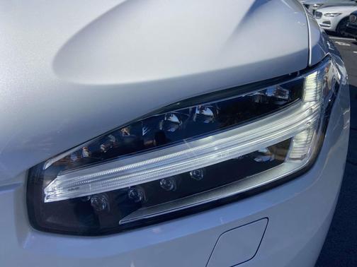 2023 Volvo XC90 Recharge Plug-In Hybrid T8 Ultimate Bright Theme 7-Seater